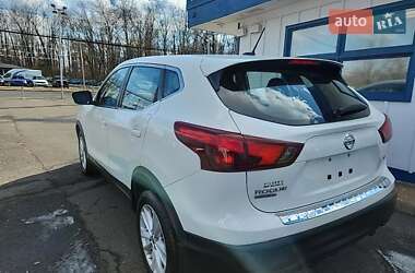 Позашляховик / Кросовер Nissan Rogue Sport 2018 в 
