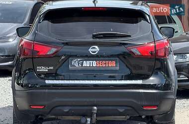 Позашляховик / Кросовер Nissan Rogue Sport 2018 в 