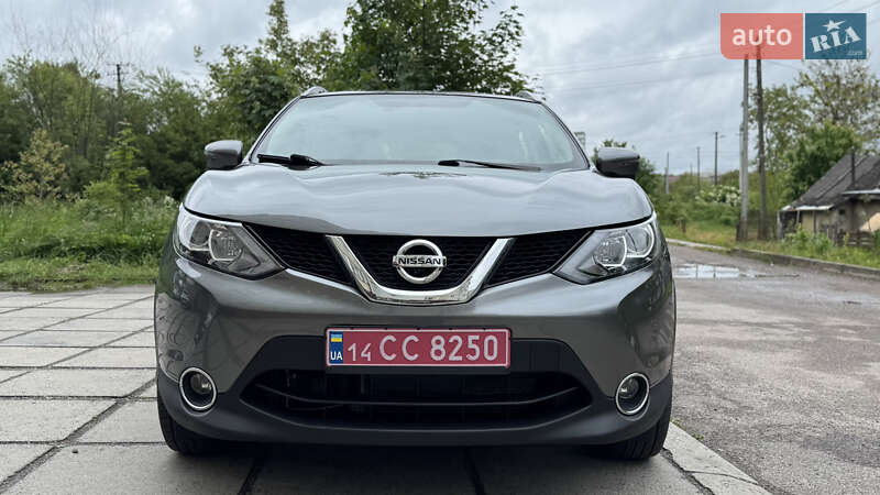 Внедорожник / Кроссовер Nissan Rogue Sport 2017 в Львове