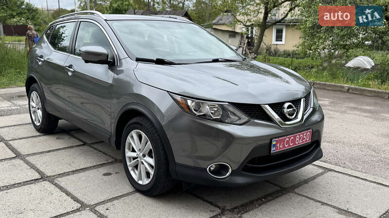 Внедорожник / Кроссовер Nissan Rogue Sport 2017 в Львове