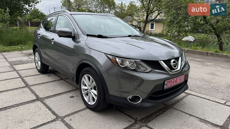 Внедорожник / Кроссовер Nissan Rogue Sport 2017 в Львове