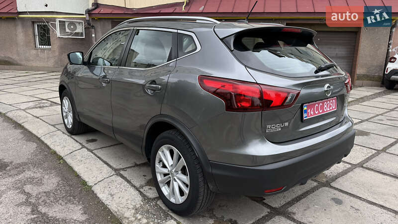 Внедорожник / Кроссовер Nissan Rogue Sport 2017 в Львове