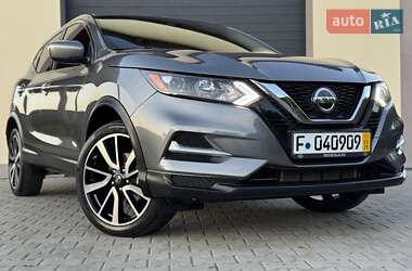 Внедорожник / Кроссовер Nissan Rogue Sport 2020 в Стрые