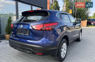 Внедорожник / Кроссовер Nissan Rogue Sport 2019 в 