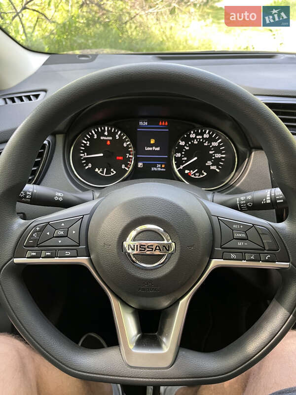 Позашляховик / Кросовер Nissan Rogue Sport 2020 в Києві