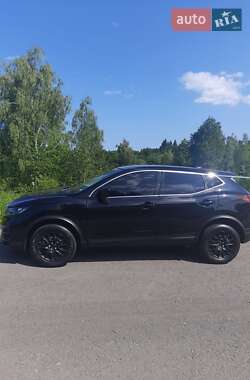 Позашляховик / Кросовер Nissan Rogue Sport 2020 в 