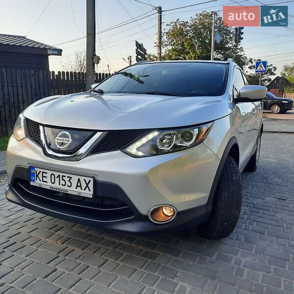 Внедорожник / Кроссовер Nissan Rogue Sport 2019 в 