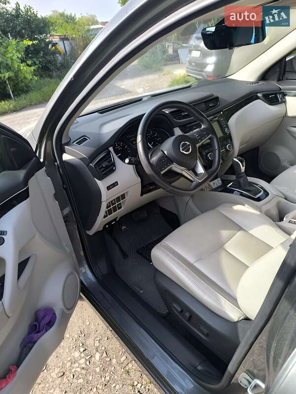 Внедорожник / Кроссовер Nissan Rogue Sport 2017 в Одессе