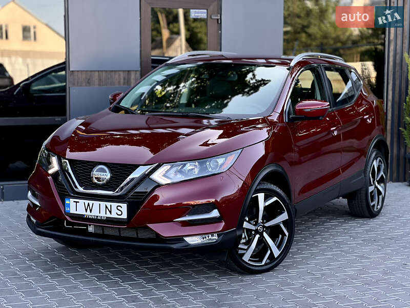Внедорожник / Кроссовер Nissan Rogue Sport 2022 в 