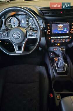 Внедорожник / Кроссовер Nissan Rogue Sport 2021 в 