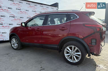 Внедорожник / Кроссовер Nissan Rogue Sport 2017 в 