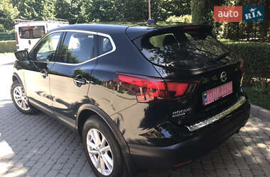 Позашляховик / Кросовер Nissan Rogue Sport 2018 в 