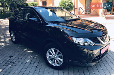 Позашляховик / Кросовер Nissan Rogue Sport 2018 в 
