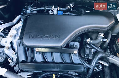 Позашляховик / Кросовер Nissan Rogue Sport 2018 в 