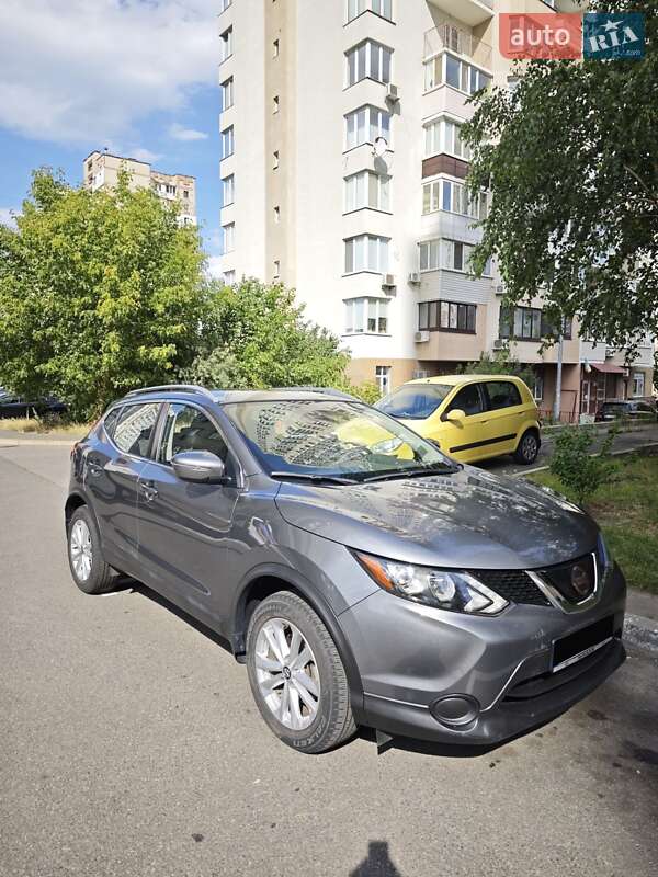 Внедорожник / Кроссовер Nissan Rogue Sport 2019 в Киеве