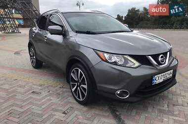 Позашляховик / Кросовер Nissan Rogue Sport 2017 в Харкові
