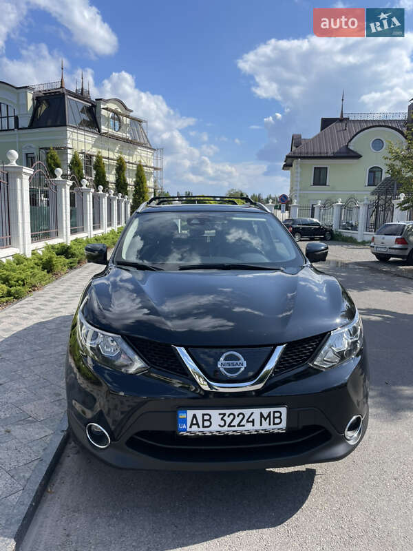 Внедорожник / Кроссовер Nissan Rogue Sport 2017 в Виннице