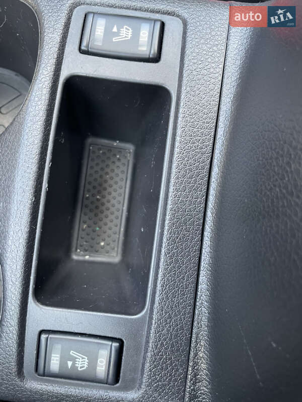 Внедорожник / Кроссовер Nissan Rogue Sport 2017 в Виннице