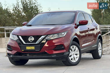 Внедорожник / Кроссовер Nissan Rogue Sport 2020 в Киеве