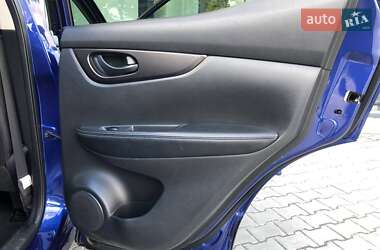 Внедорожник / Кроссовер Nissan Rogue Sport 2019 в 