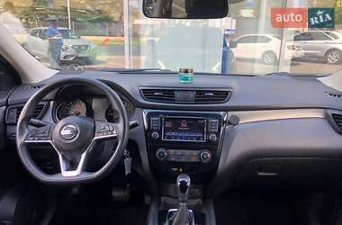 Внедорожник / Кроссовер Nissan Rogue Sport 2019 в 