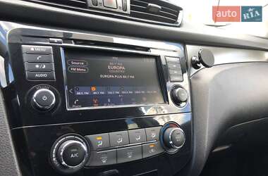 Внедорожник / Кроссовер Nissan Rogue Sport 2019 в 