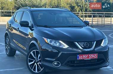 Внедорожник / Кроссовер Nissan Rogue Sport 2017 в Киеве