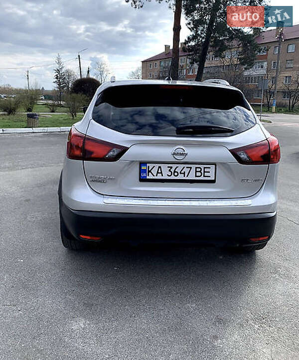 Внедорожник / Кроссовер Nissan Rogue Sport 2017 в Киеве