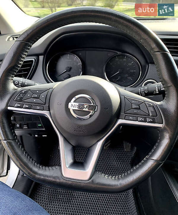 Внедорожник / Кроссовер Nissan Rogue Sport 2017 в Киеве