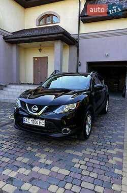Позашляховик / Кросовер Nissan Rogue Sport 2017 в Луцьку