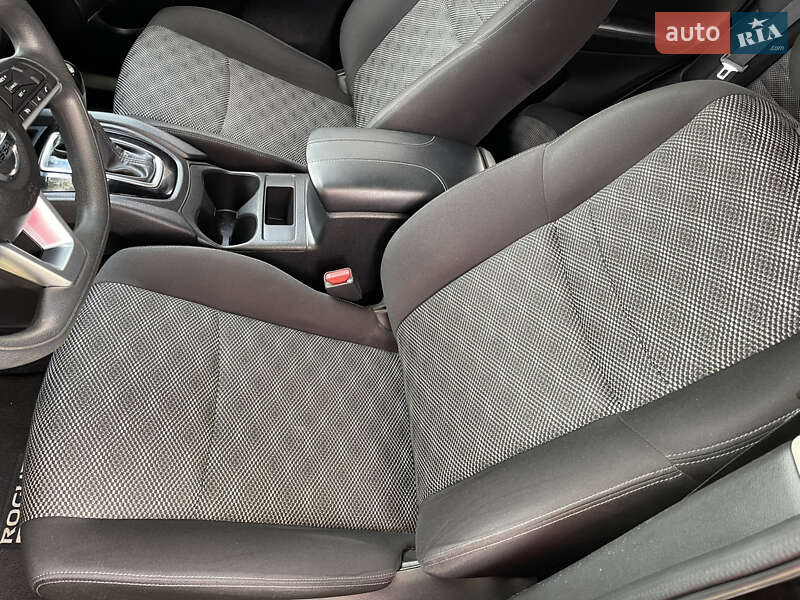 Внедорожник / Кроссовер Nissan Rogue Sport 2020 в Днепре