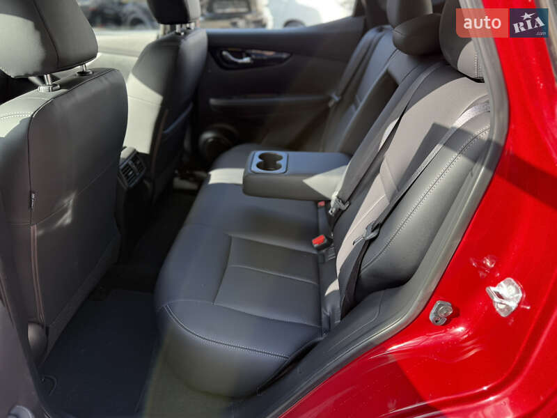 Внедорожник / Кроссовер Nissan Rogue Sport 2017 в Одессе