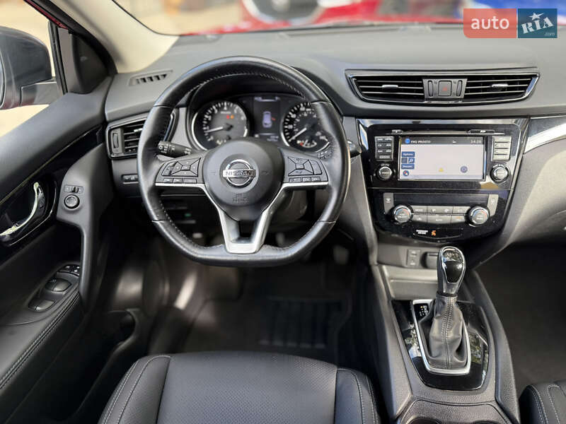 Внедорожник / Кроссовер Nissan Rogue Sport 2017 в Одессе