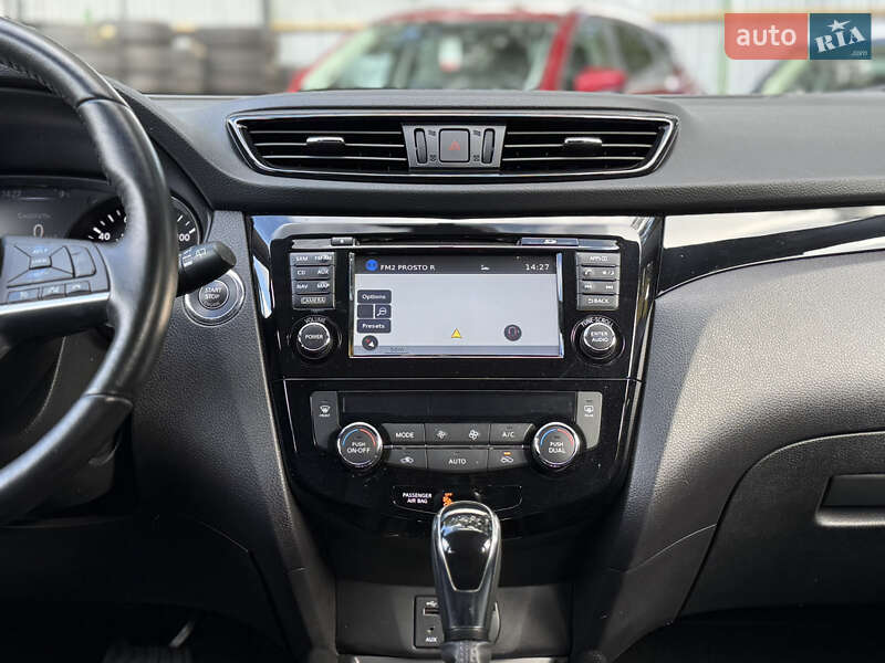 Внедорожник / Кроссовер Nissan Rogue Sport 2017 в Одессе