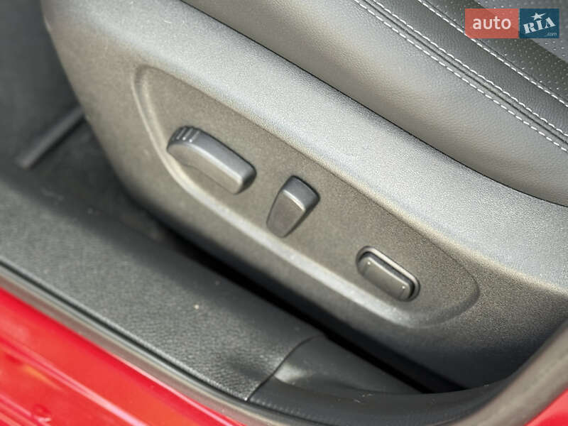 Внедорожник / Кроссовер Nissan Rogue Sport 2017 в Одессе