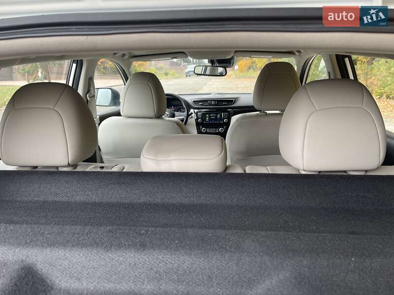 Позашляховик / Кросовер Nissan Rogue Sport 2022 в Києві