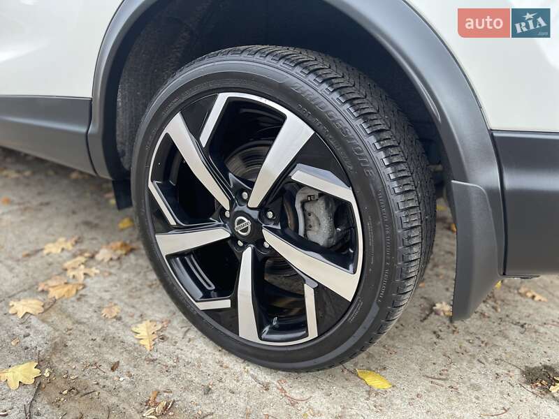 Позашляховик / Кросовер Nissan Rogue Sport 2022 в Києві