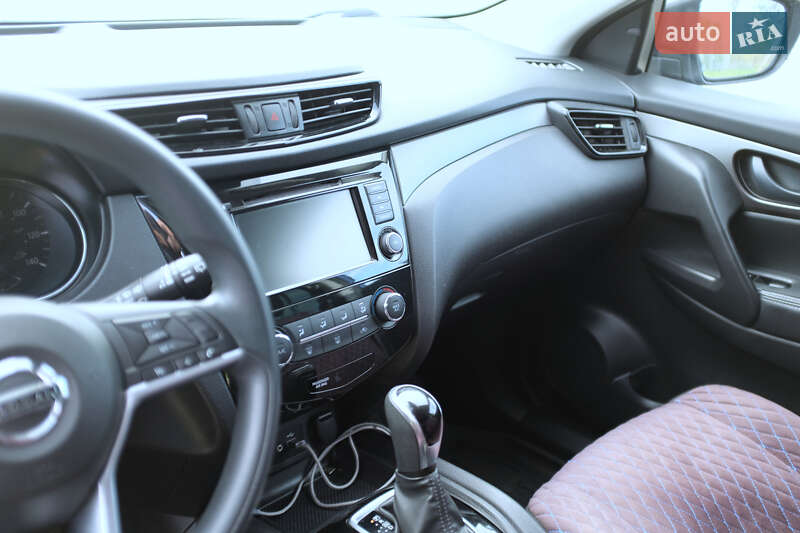 Внедорожник / Кроссовер Nissan Rogue Sport 2020 в Львове