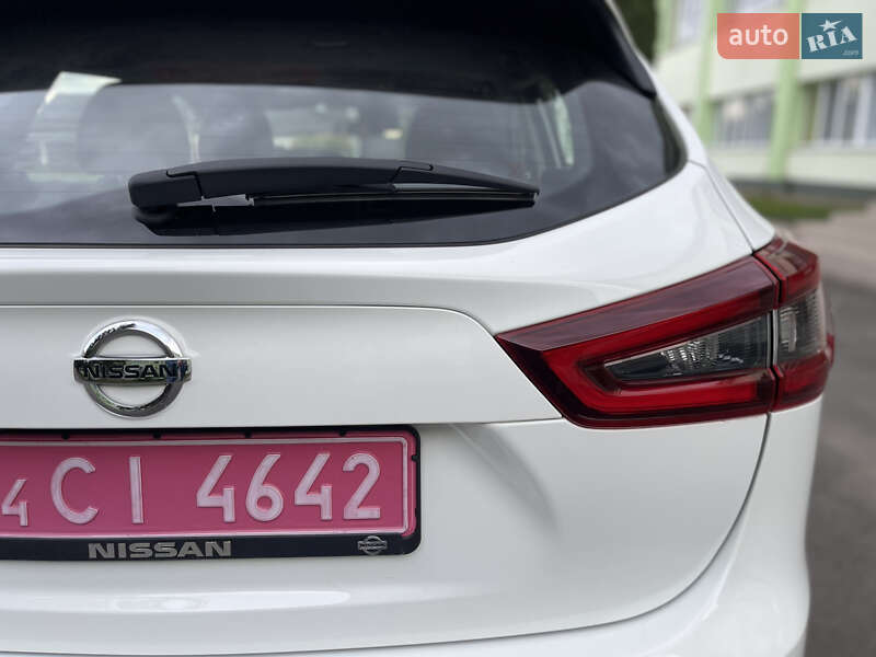 Внедорожник / Кроссовер Nissan Rogue Sport 2021 в Виннице