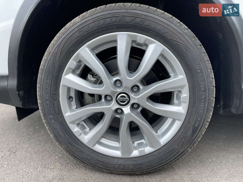 Внедорожник / Кроссовер Nissan Rogue Sport 2021 в Виннице