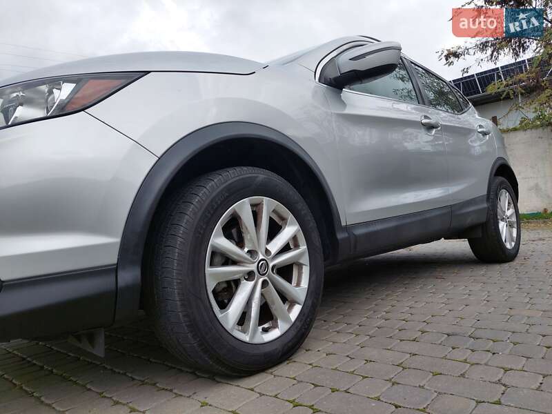 Позашляховик / Кросовер Nissan Rogue Sport 2019 в Первомайську