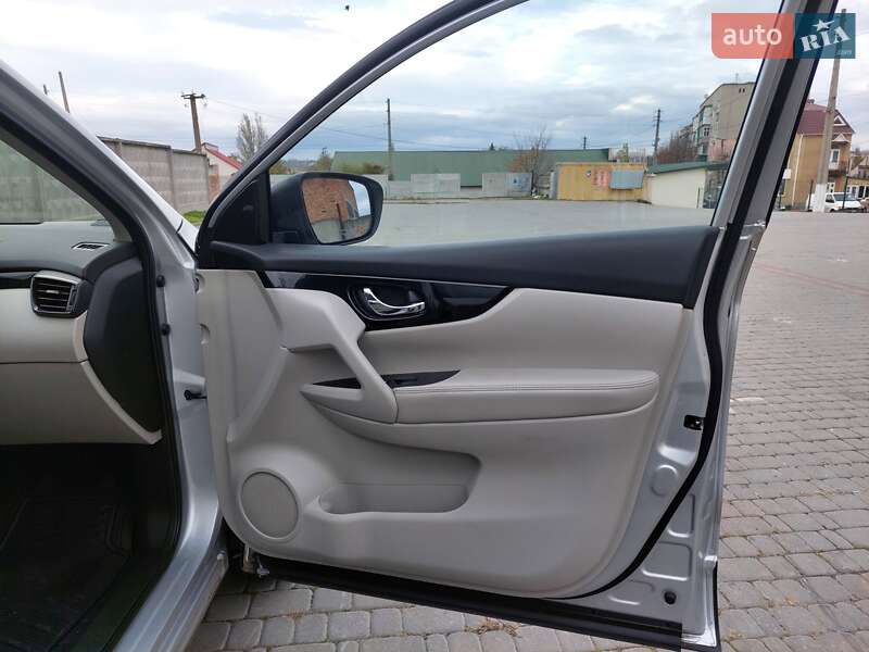 Позашляховик / Кросовер Nissan Rogue Sport 2019 в Первомайську