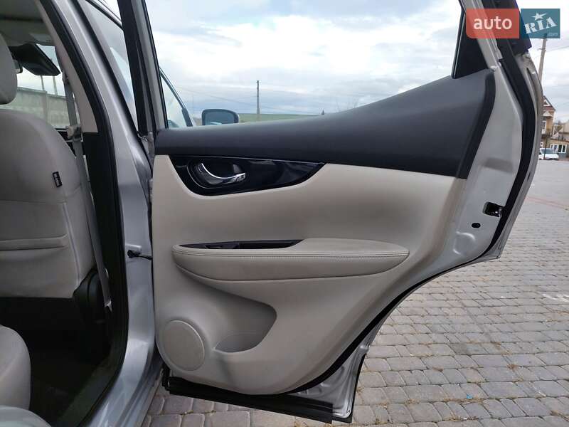 Позашляховик / Кросовер Nissan Rogue Sport 2019 в Первомайську