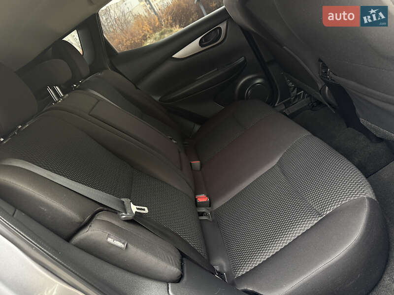 Внедорожник / Кроссовер Nissan Rogue Sport 2022 в Дрогобыче