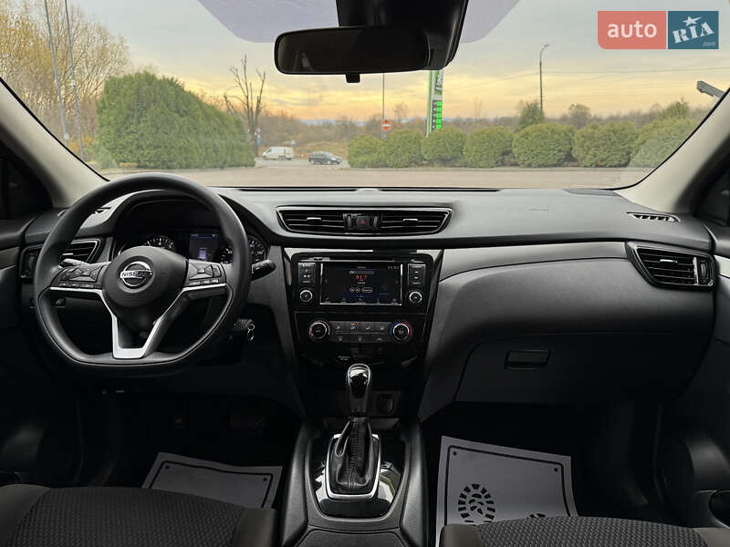 Внедорожник / Кроссовер Nissan Rogue Sport 2022 в Дрогобыче