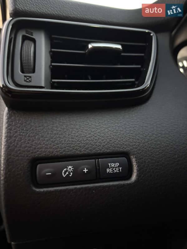 Внедорожник / Кроссовер Nissan Rogue Sport 2020 в Львове