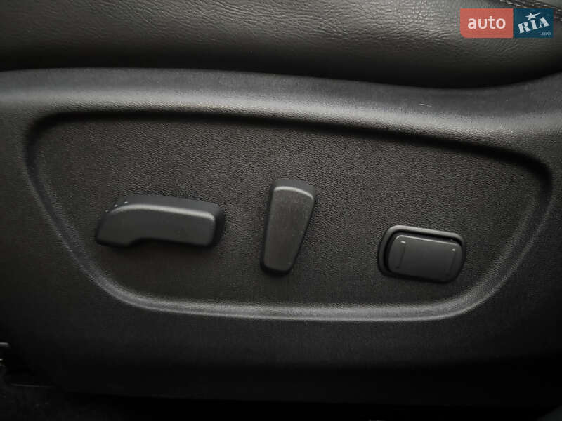 Внедорожник / Кроссовер Nissan Rogue Sport 2020 в Львове