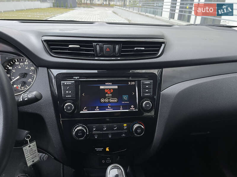 Внедорожник / Кроссовер Nissan Rogue Sport 2021 в Ровно