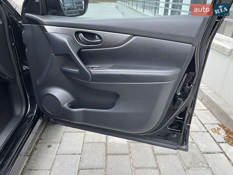 Внедорожник / Кроссовер Nissan Rogue Sport 2021 в Ровно