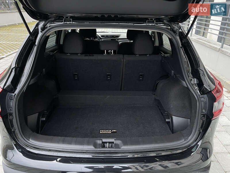 Внедорожник / Кроссовер Nissan Rogue Sport 2021 в Ровно